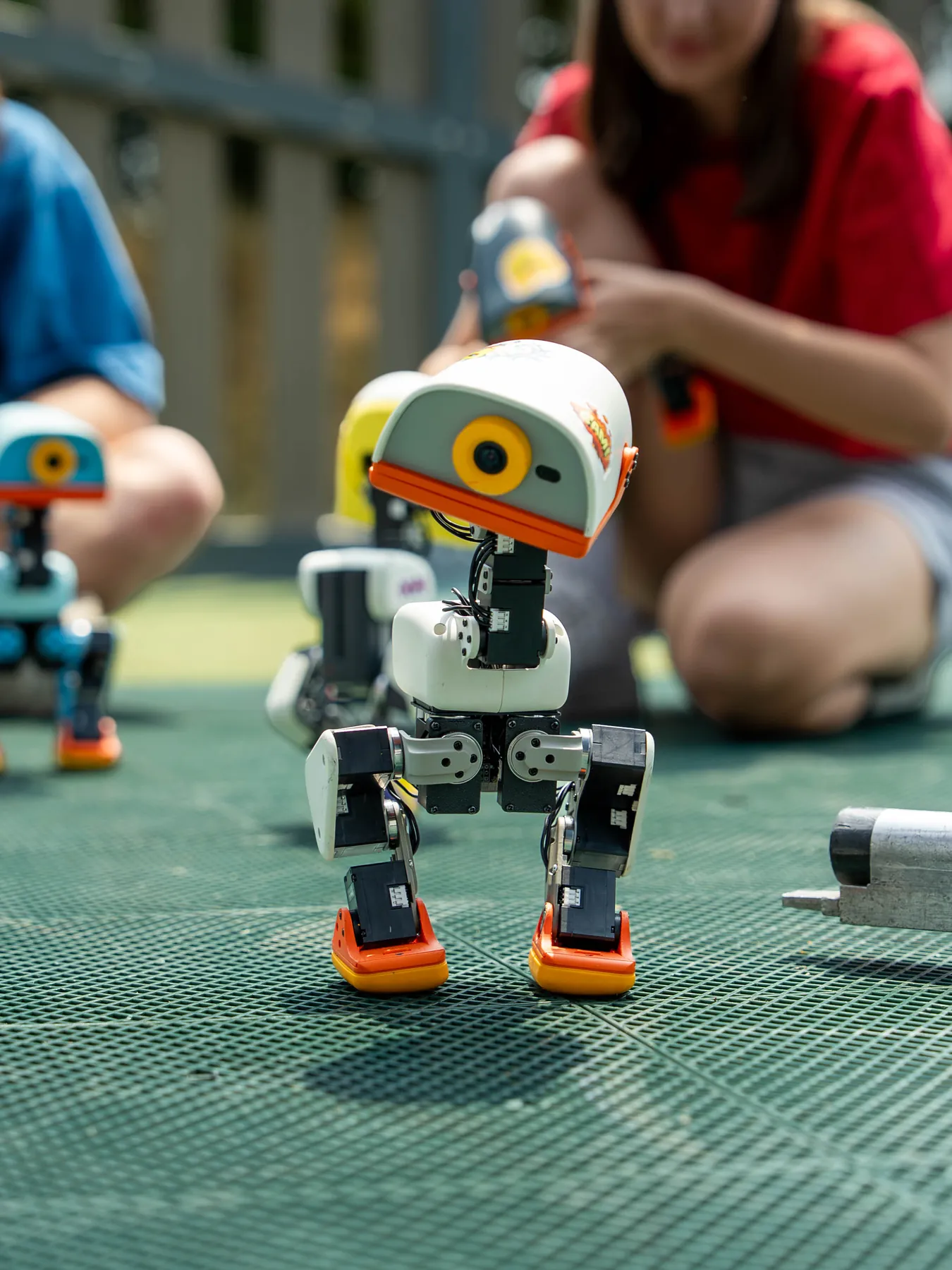Microduck MD-01 walking capability